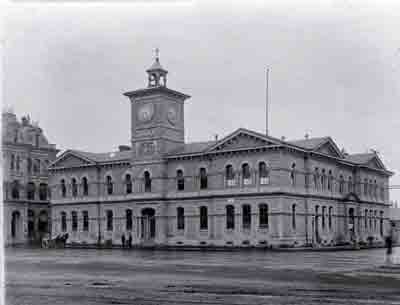 Chief Post Office ca. 1900: Source: Christchurch City Libraries Heritage photographs section. 